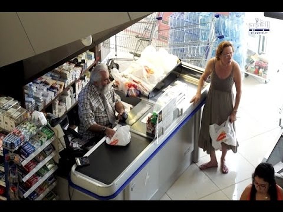 عيش كتير - 400 ألف ليرة لبنانية ثمن أكياس رز.