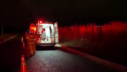 Caminhão com 16 cilindros de oxigênio tomba na Cidade Ocidental (GO)