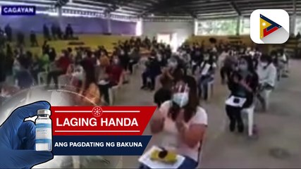 Ilang mga residente ng Santa Praxedes, Cagayan, hinatiran ng tulong ng DSWD at outreach team ni Sen. Go