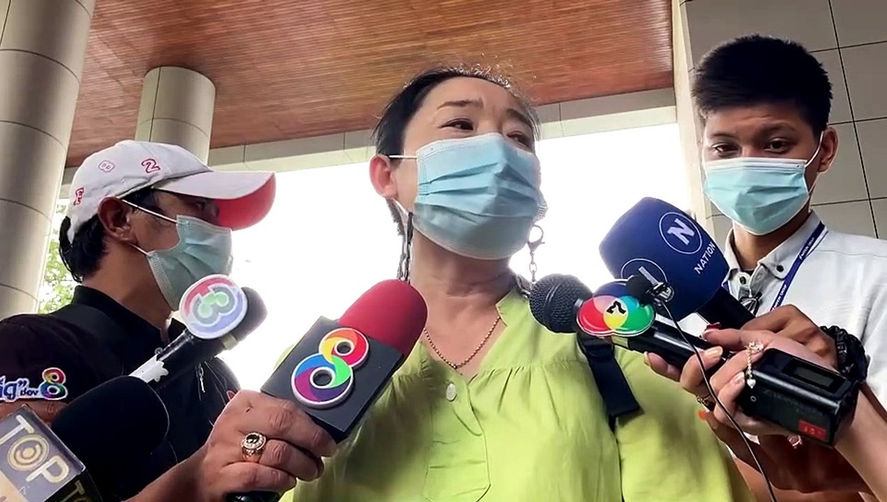 “แม่เพนกวิน” ร่ำไห้ เปิดใจ ขณะขอยื่นประกันตัวลูก หลังรู้อาการทรุด!