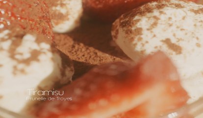 Tiramisu à la prunelle de Troyes et biscuits roses de Reims