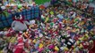 Un coleccionista filipino guarda 20.000 juguetes en una casa tres pisos