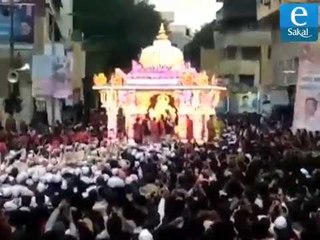 अलका चौकात दगडुशेठ हलवाई गणपतीची आरती...