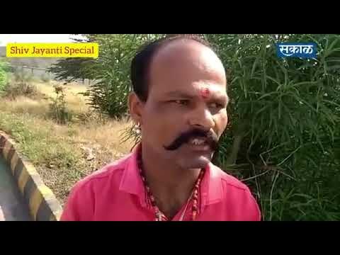 गाडीवरून गड घेऊन फिरणारा अनोखा शिवभक्त...