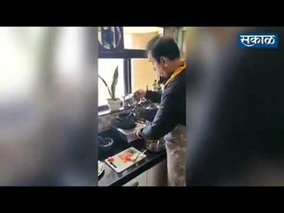 "जनता कर्फ्यूत' अनिल देशमुखांनी घेतला किचनचा ताबा!