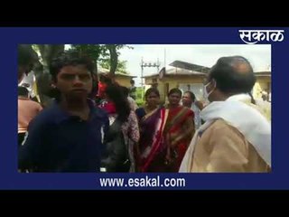 सुधीर पारवे यांनी केली नागरिकांची मदत  I Live Marathi News | आजच्या ठळक बातम्या | Sakal Media |