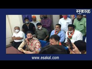 पुण्यात रेमडेसिव्हीरचा तुटवडा दूर करण्यासाठी भाजप युवा मोर्चाच्या कार्यकर्त्यांची निदर्शने