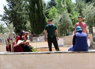 GAZİANTEP'TE 'TAM KAPANMA' ÖNCESİ MEZARLIK ZİYARETİ