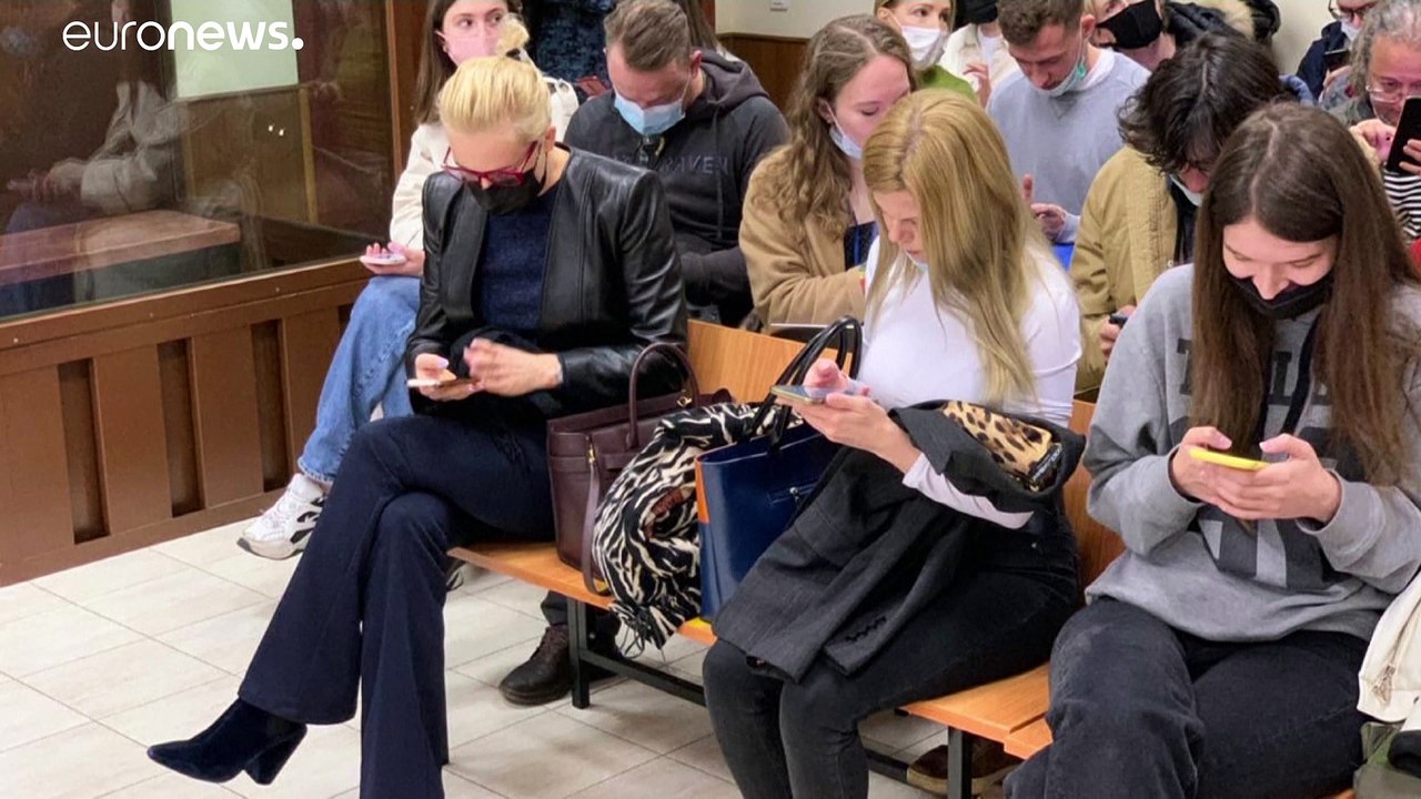 Nawalny erneut verurteilt, seine Organsisation stellt Arbeit ein