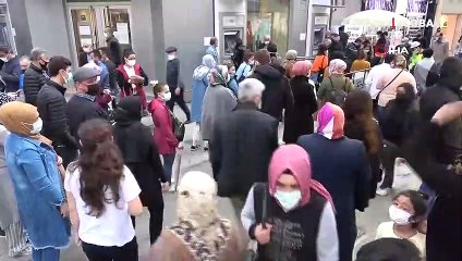 Cadde ve sokaklarda insan seli: Dünyanın sonu mu geldi? Pirinç kuyruğuna bile giren var