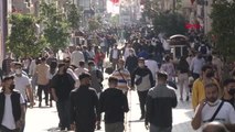 İstiklal Caddesi'nde kısıtlamaya saatler kala kalabalık oluştu