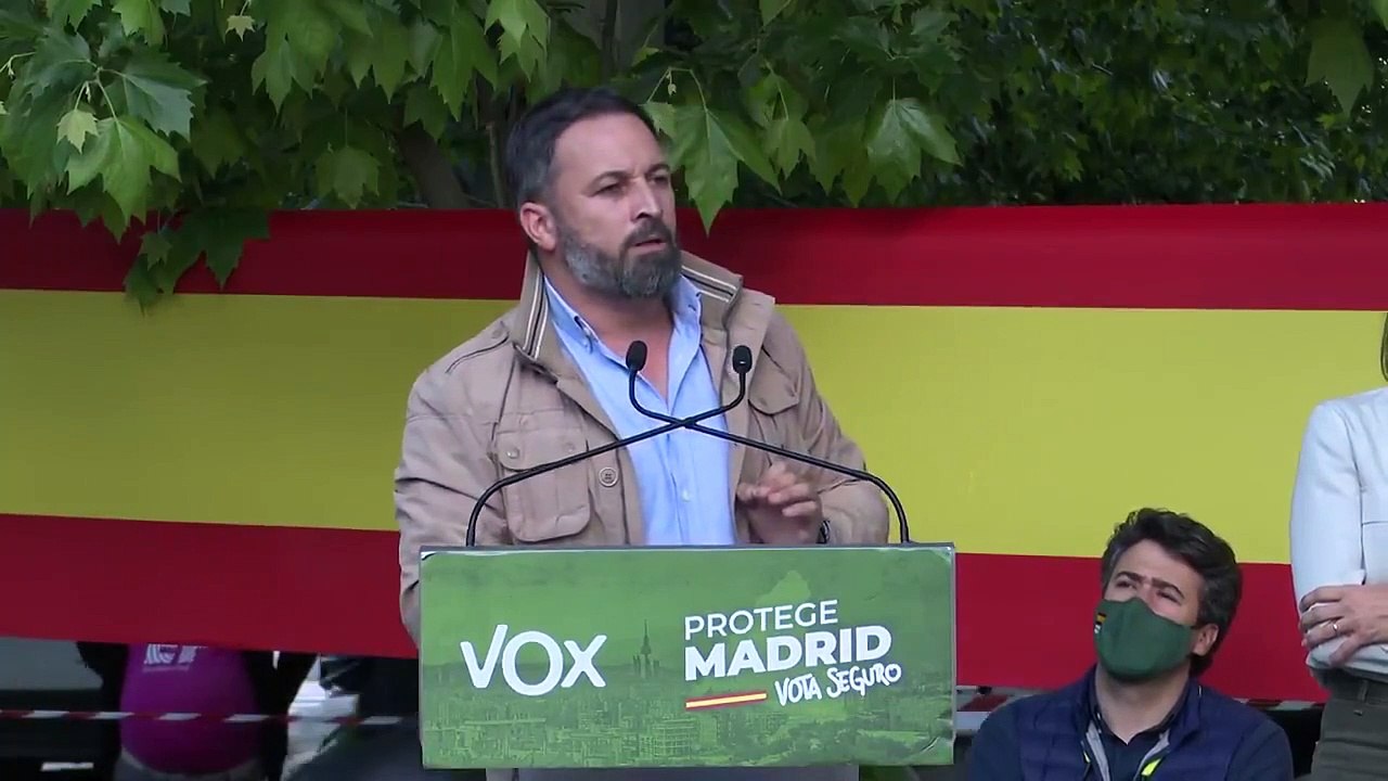 Nos hemos echado unas buenas risas viendo el repaso que le ha pegado Abascal a Pablo Iglesias