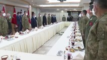 Son dakika haber: Cumhurbaşkanı Erdoğan, askerlerle iftar yaptı