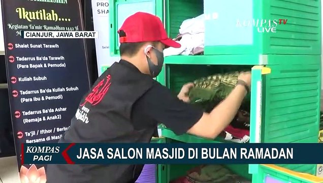 Demi Beribadah Dengan Nyaman, Komunitas Pemuda Bersihkan Masjid Secara Gratis