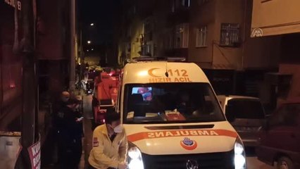 Son dakika! Güngören'de elektrik saatlerinde çıkan yangında bir kadın dumandan etkilendi