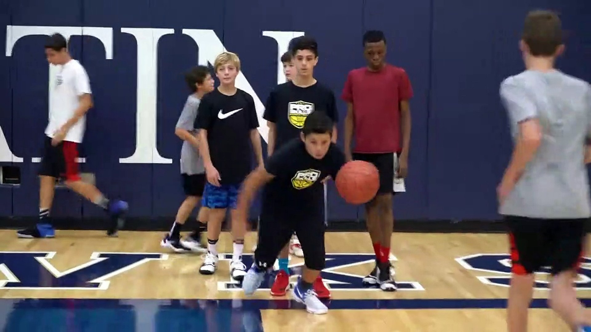 ⁣Bounce Pass | Youth Basketball Drills | Pro Skills Basketball