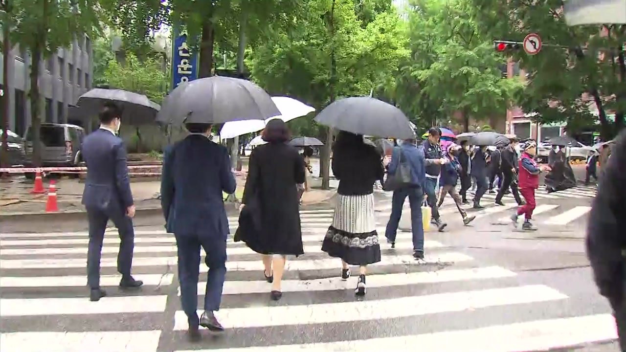 [날씨] 낮 동안 서늘, 산발적 빗방울...주말과 휴일 또 비 / YTN