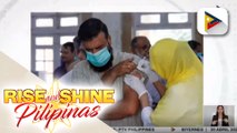 Vaccination center sa Pakistan, dinagsa ng mga taong nais na magpabakuna