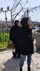 Üsküdar'da bir erkek, kadınların camiye girmesine izin vermedi: Peygamberin hadislerinden uzaksın, sen benim için havasın!