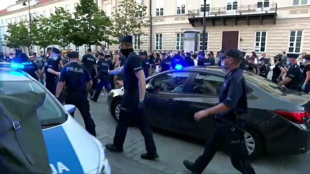 Οι διακρίσεις κατά των ΛΟΑΤΚΙ στοιχίζουν δισεκατομμύρια