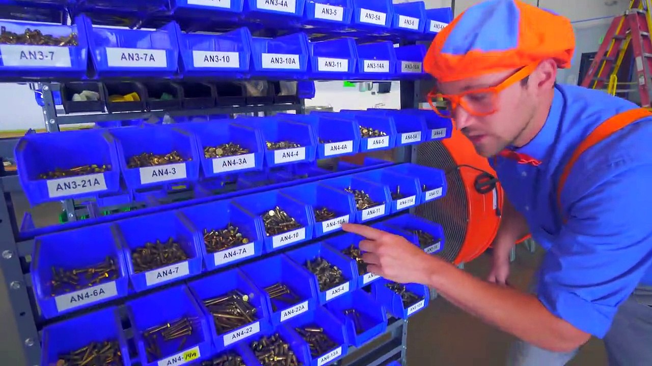 Blippi vuela un hidroavión | Aviones para niños y canciones divertidas para niños pequeños