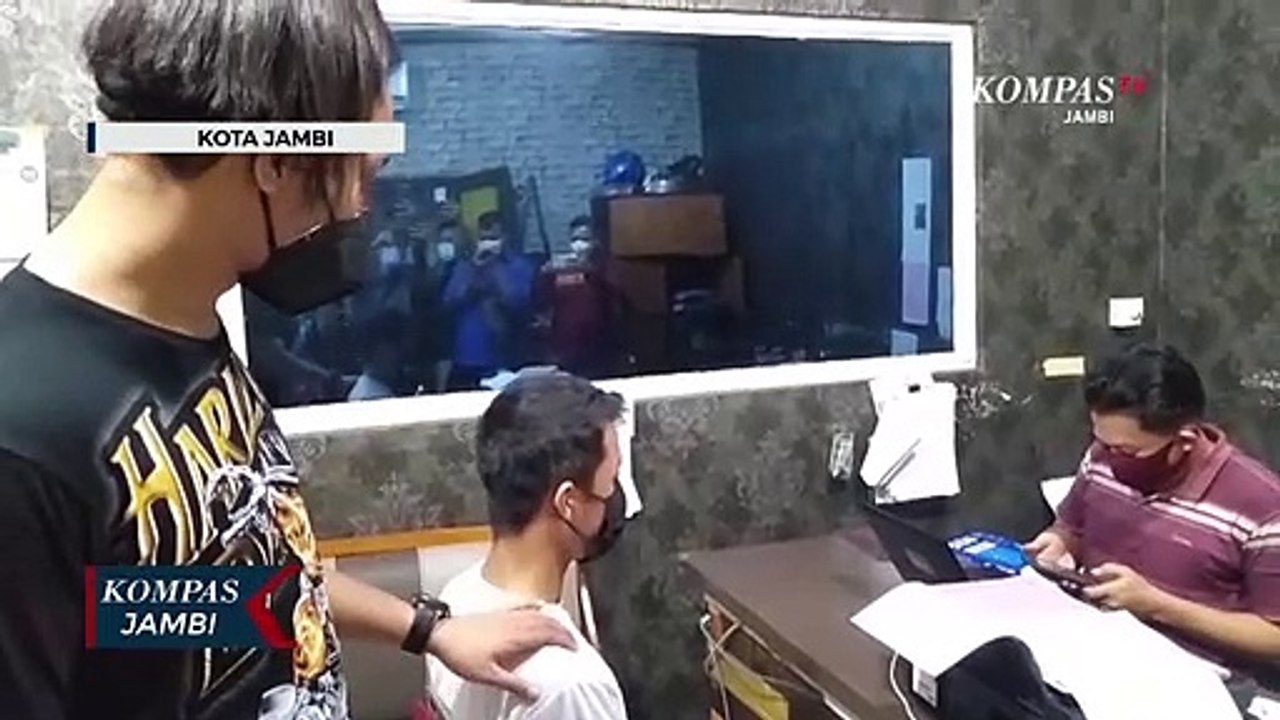 Peras Warga Polisi Gadungan Ditangkap