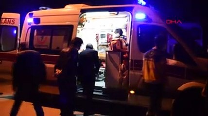 Husumetlilerin araçları çarpıştı, çıkan tartışma kanlı bitti 1 ölü, 2 yaralı