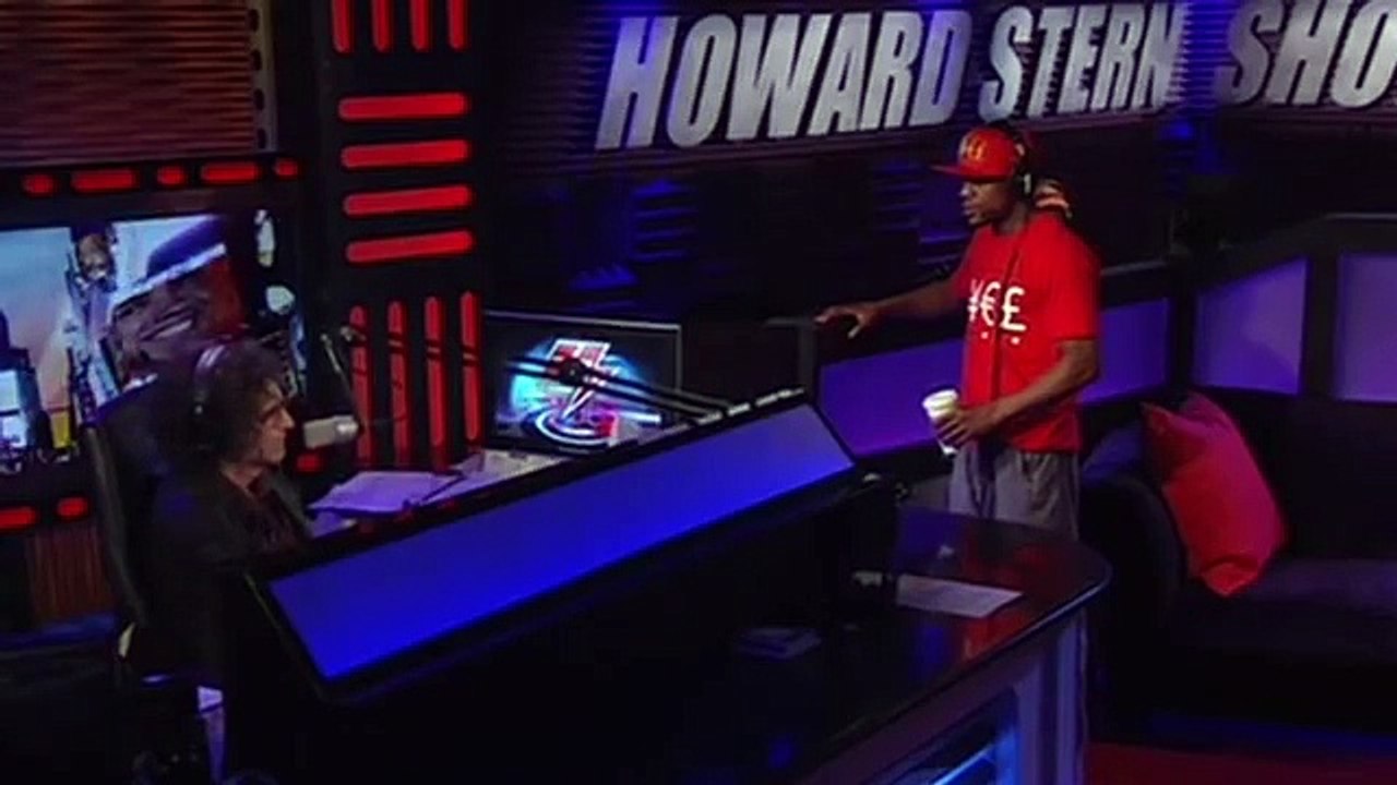 Floyd Mayweather Vs. Beetlejuice (Howard Stern) Boxing