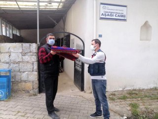 Caminin değerli kilimleri çalan çift serbest bırakıldı