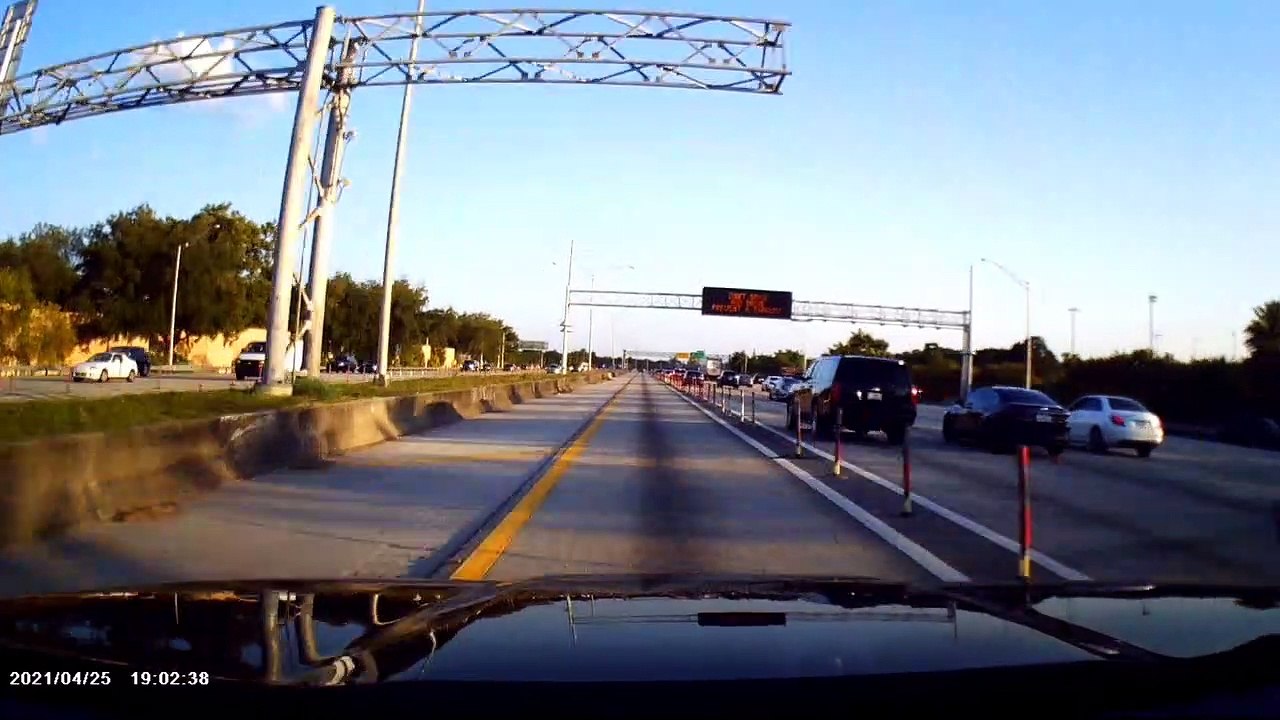 Car Cutting into Lane Creates Close Call On Highway
