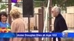 Anne Douglas, veuve de la légende d'Hollywood Kirk Douglas, est décédée à son domicile de Beverly Hills quelques jours après avoir fêté ses 102 ans