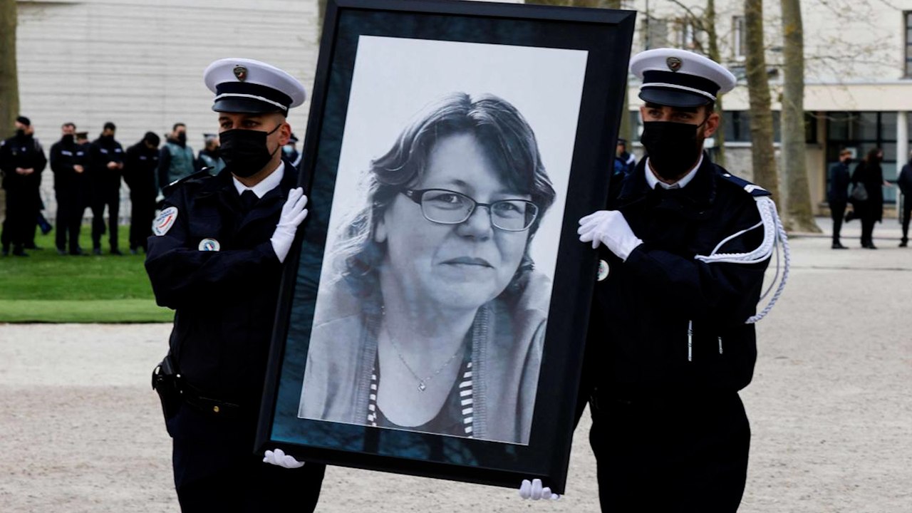 Hommage national à Stéphanie Monfermé : « A jamais, tu resteras dans nos cœurs »