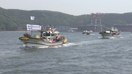 日 원전 오염수 반대 어민들 전국에서 해상시위 / YTN