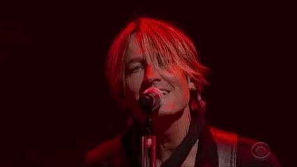 Keith Urban Once Performed at an Airport Baggage Claim