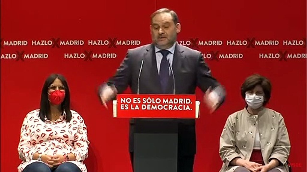 Vuelve el Ábalos más machista, con las risas y el aplauso de las socialistas