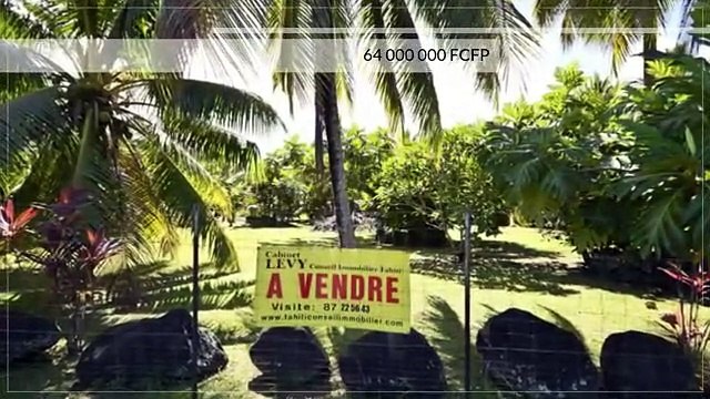 A vendre terrain en Bord de route de 2347m2 C/Mont. à Papara (Idéal locaux commerciaux, commerces)