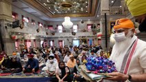 Pm Modi makes surprise visit at Sheesh ganj Gurudwara