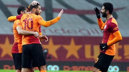 İki ay önce takımdan yaka paça gönderilen Belhanda, bir suçluymuş gibi kulüp televizyonunda sansüre uğradı