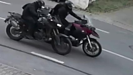 Kadıköy'de, sanatçı Ozan Musluoğlu'nun 200 bin liralık lüks motosikleti çalındı