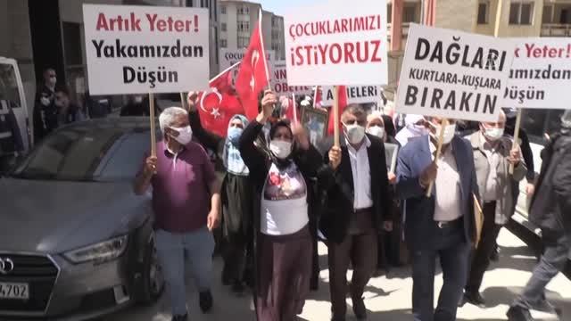 Evladı dağa kaçırılan bir aile daha HDP ve PKK'ya isyan etti