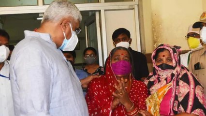 Humanity dying, no one ready to give shoulder to dead body