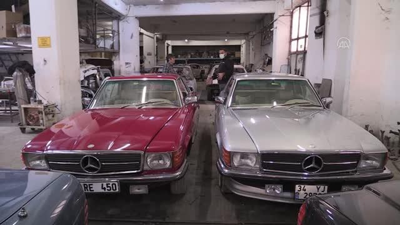 Klasik otomobilleri 3 kuşaktır hurdadan sanat e...