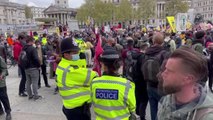 İngiltere'de polise ek yetkiler veren yasa tasarısı protesto edildi