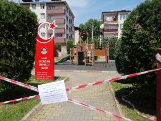 Tam kapanma sebebiyle parklar da kapatıldı