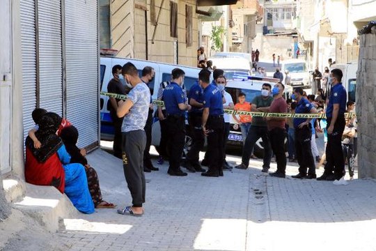 ŞANLIURFA'DA POŞETTE ÇÜRÜMÜŞ BEBEK CESEDİ BULUNDU