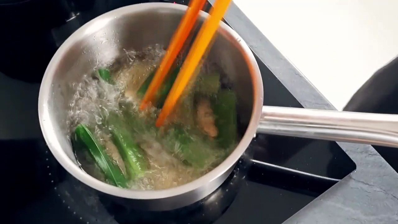 Chingri Macher Malai Curry - Perfect Bengali Chingrir Malaikari Recipe - Prawn Malai Curry