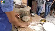 Tandoori Aloo Paratha Making | Potato Stuffed Naan Recipe | Aloo Naan Recipe | Delhi Street Foods
