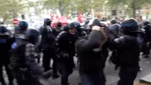 1er mai : heurts entre policiers et manifestants au sein du cortège parisien