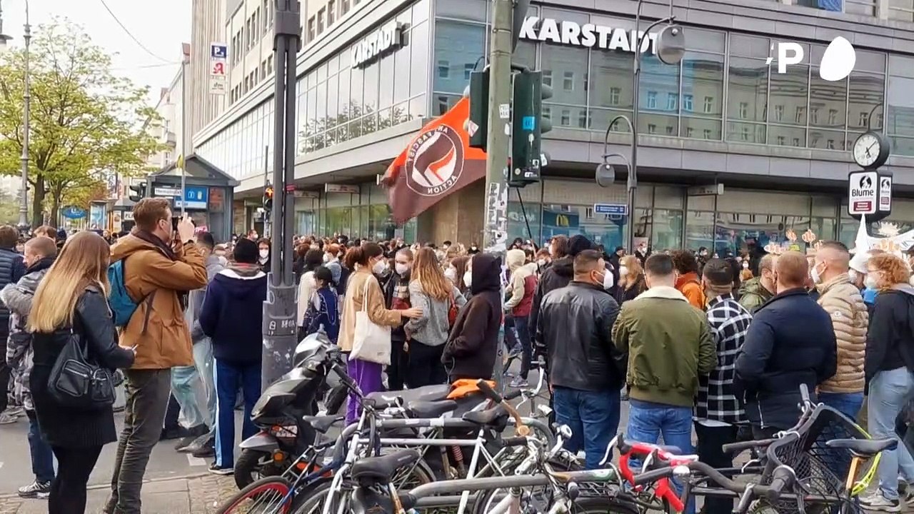 1.-Mai-Demos in Berlin zunächst 'weitestgehend ruhig'