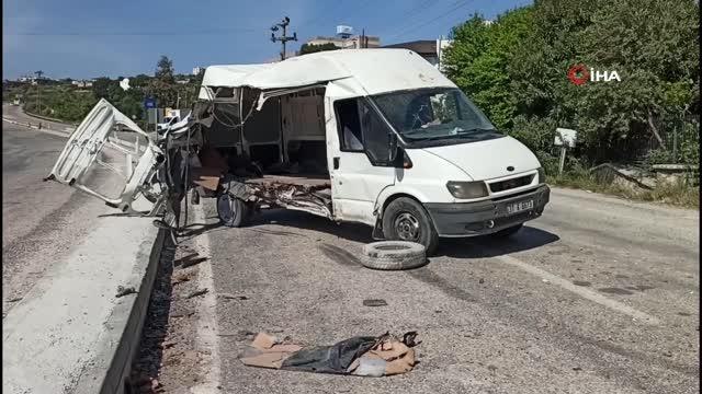 Son dakika haber: Kısıtlamada feci kaza: Kontrolden çıkan minibüs önce yayaya sonra direğe çarptı